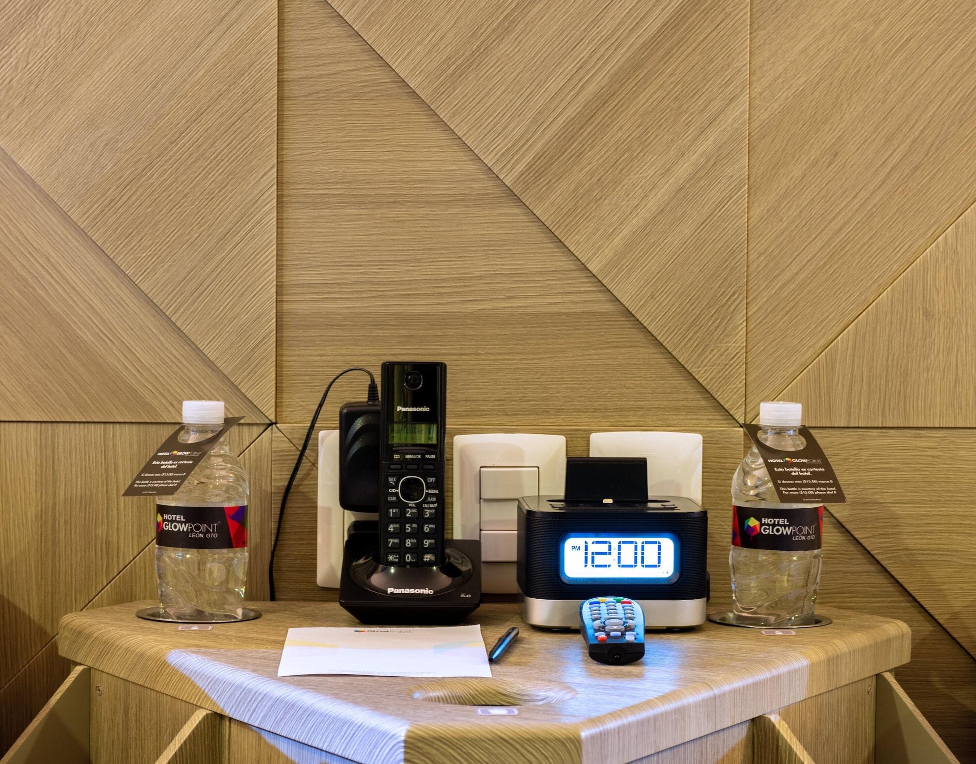Hotel Glow Point - Mulza Leon Bagian luar foto