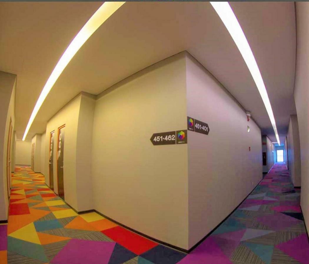 Hotel Glow Point - Mulza Leon Bagian luar foto