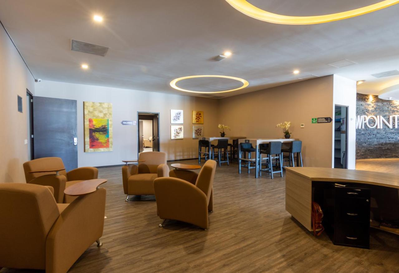 Hotel Glow Point - Mulza Leon Bagian luar foto