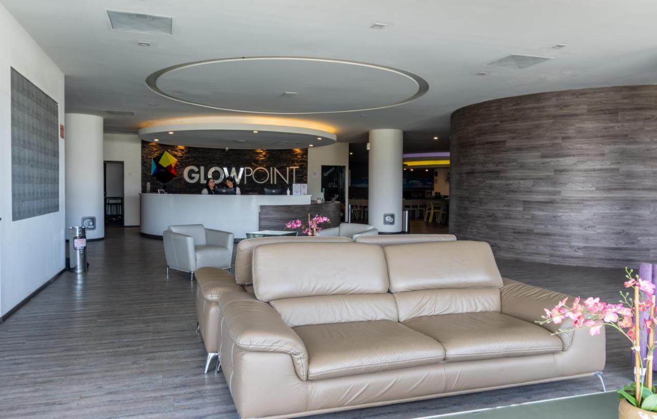 Hotel Glow Point - Mulza Leon Bagian luar foto