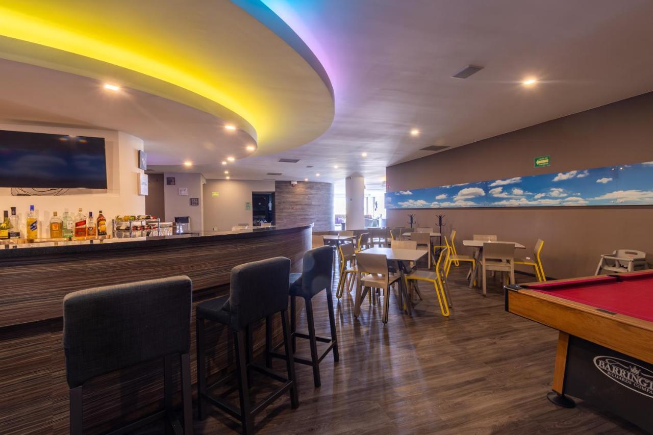 Hotel Glow Point - Mulza Leon Bagian luar foto