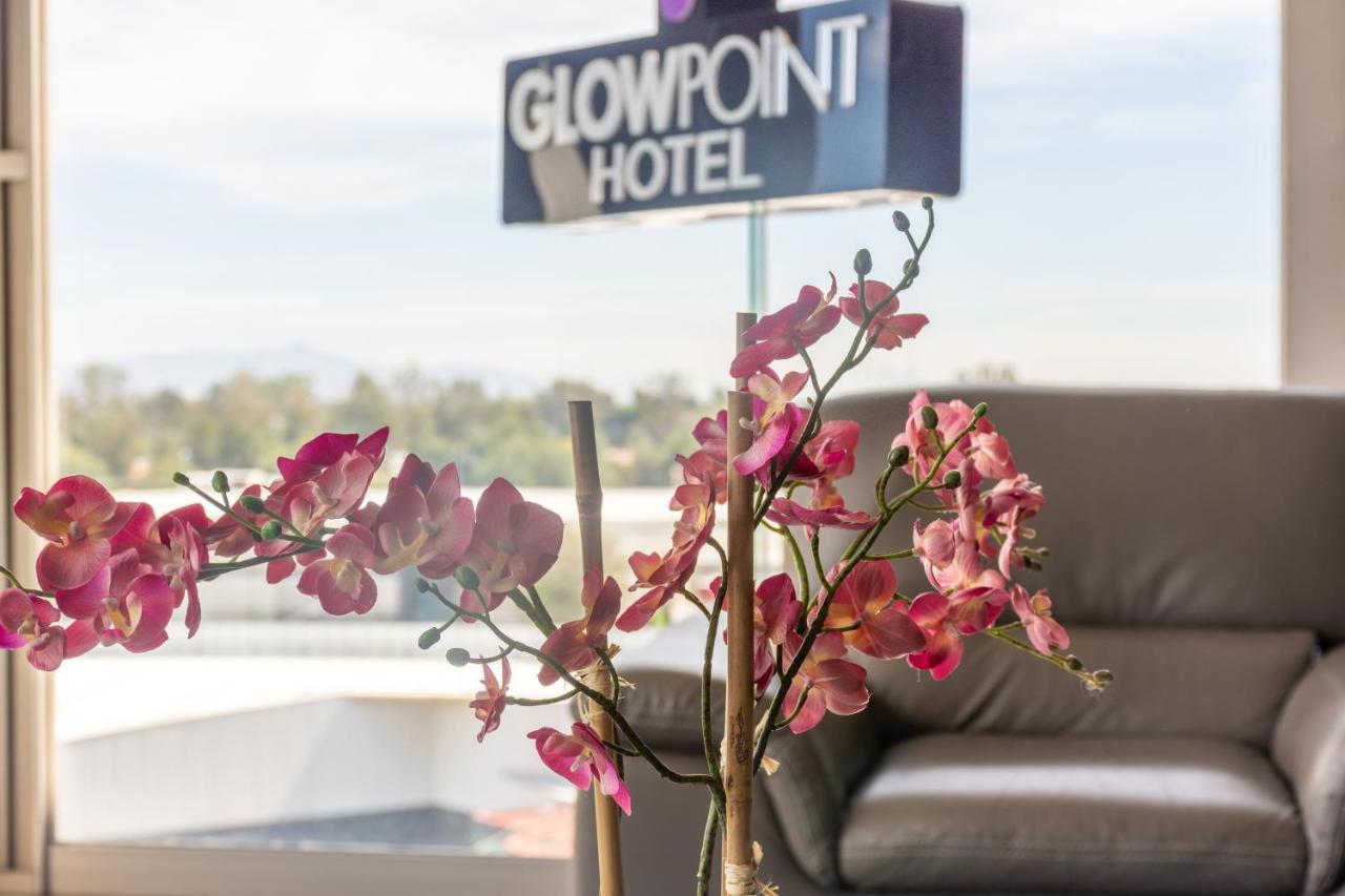 Hotel Glow Point - Mulza Leon Bagian luar foto
